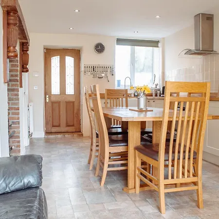 Family Getaway At Working Farm