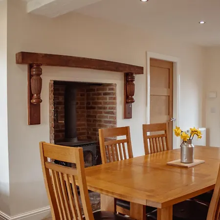 펜션 Family Getaway At Working Farm *